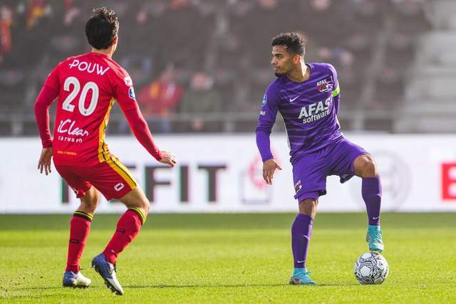 赵继伟19+7弗格23分 辽宁6人上双大胜江苏